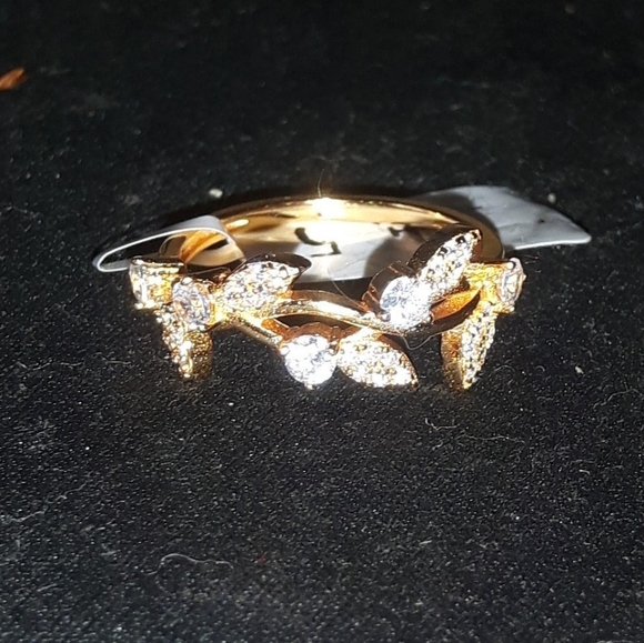 Jewelry - 🎃 2 for 24 - Size 5 - Golden Leaf Ring - 🔥Host Pick